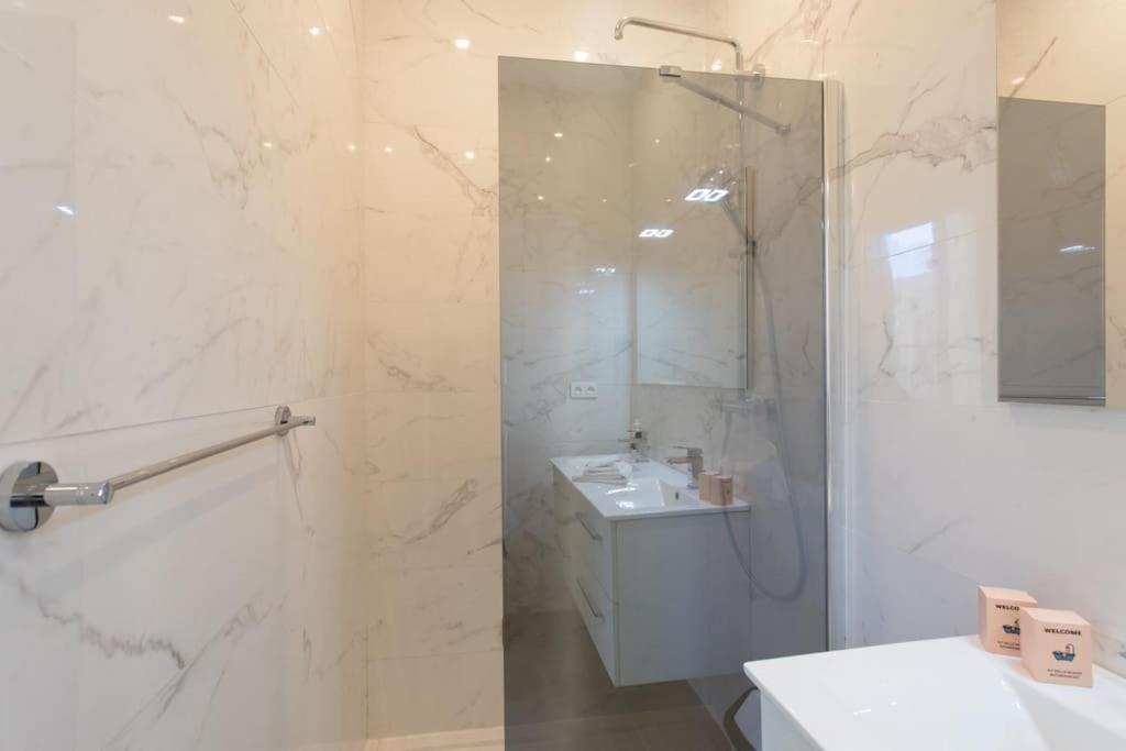 #22 Emma Suite 2Bdr Balcony Center Town 2Mins Tramway Nice Bagian luar foto